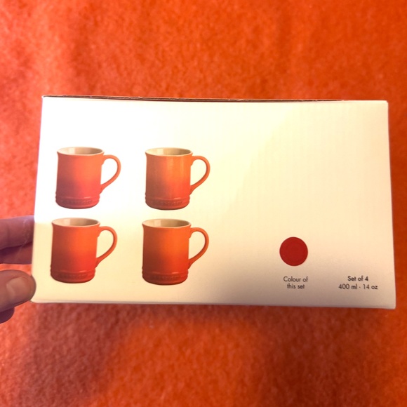 Le Creuset set of 4 classic stoneware mugs in Cerise (orange) NWT - Picture 7 of 9